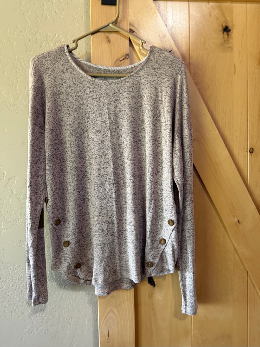 Blu Pepper Heathered Gray Long-Sleeve Top with Side Buttons